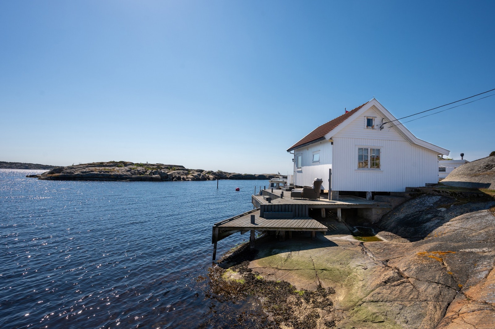 Sjøbu/hytte nydelig beliggende i et vakkert kystlandskap Galleribilde
