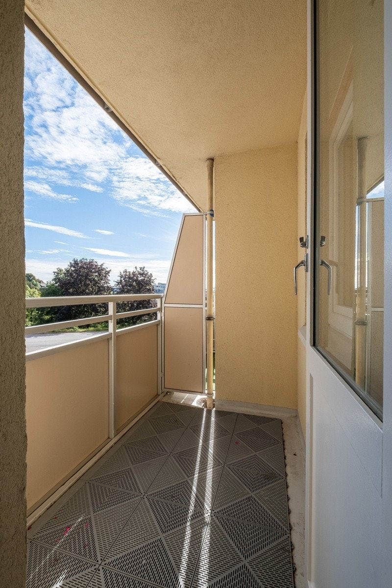 Balkong med plass til utemøbler Galleribilde