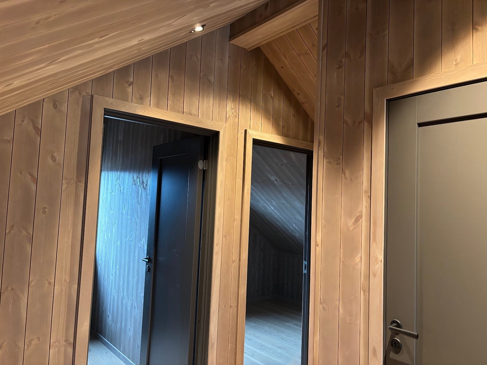 3 soverom, bad og loftstue i 2 etg. Galleribilde