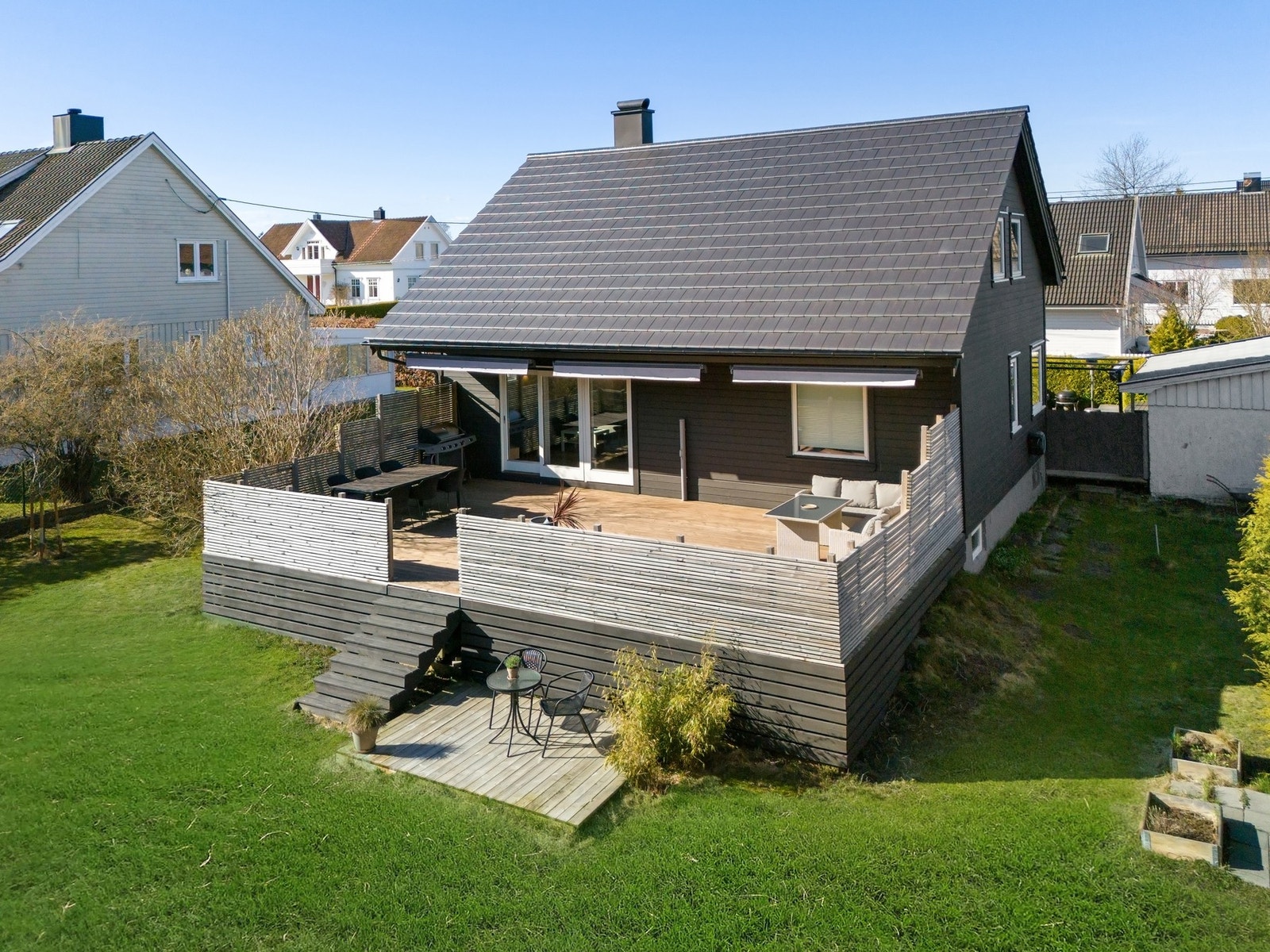 ASK Meglergaarden ved Andreas Thoring og Jacob Skovly ønsker velkommen til Steinveien 6! Galleribilde