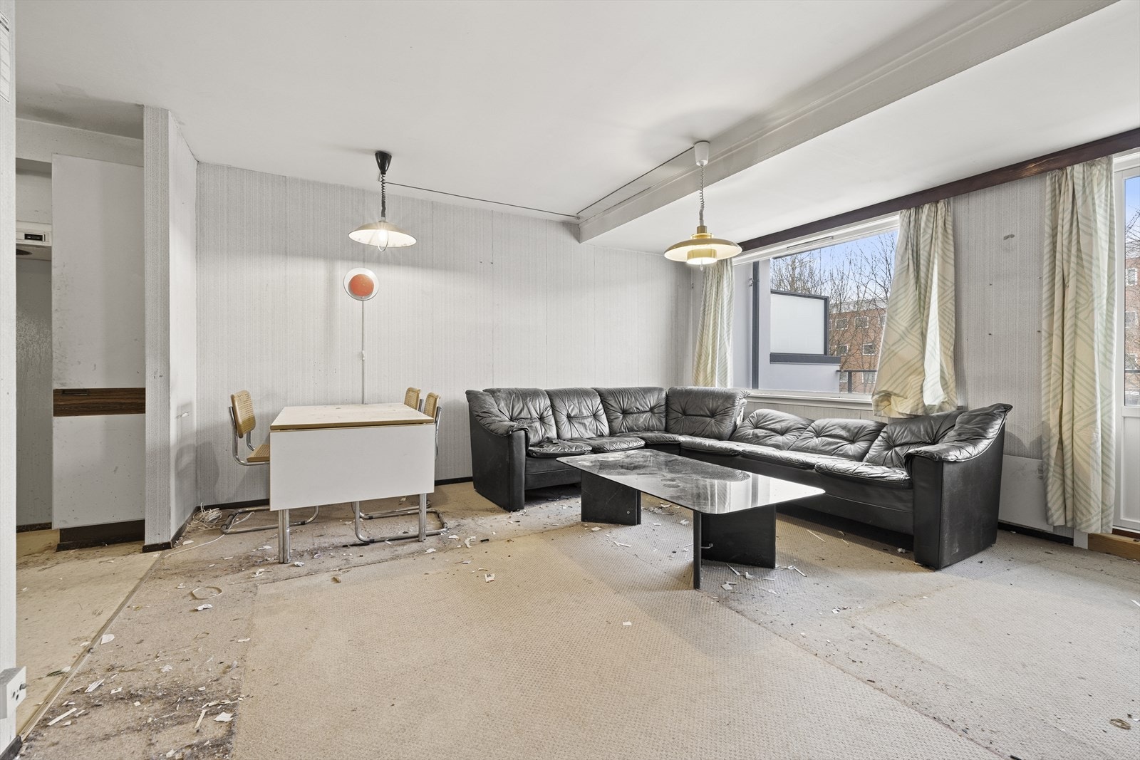 Er du på jakt etter et oppussingsprosjekt med mulighet for å sette ditt eget preg fra A til Å? Da kan denne 2-roms leiligheten være midt i blinken for deg! Galleribilde