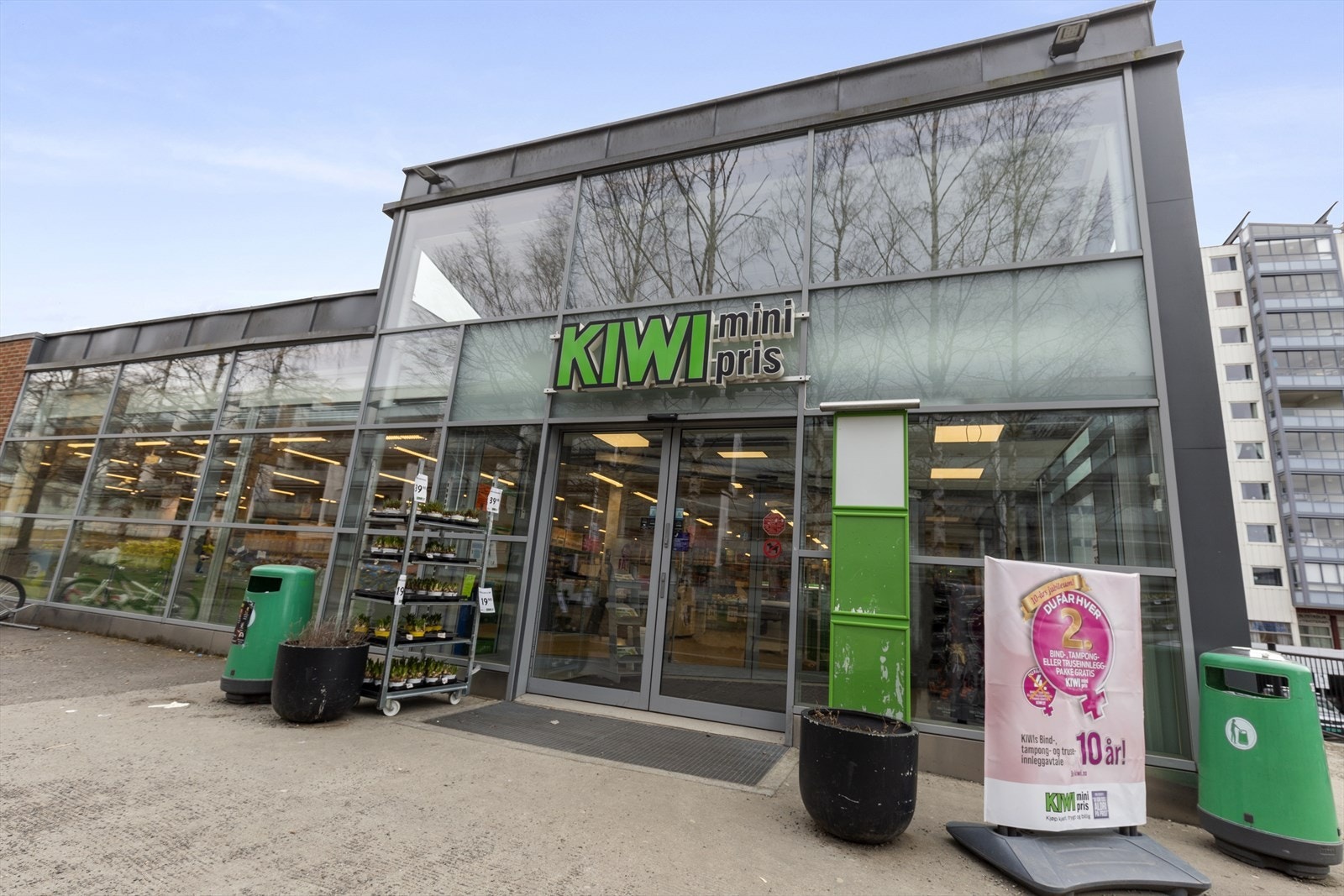 Dagligvarehandelen kan gjøres ved blant annet Kiwi og Coop Prix. Galleribilde