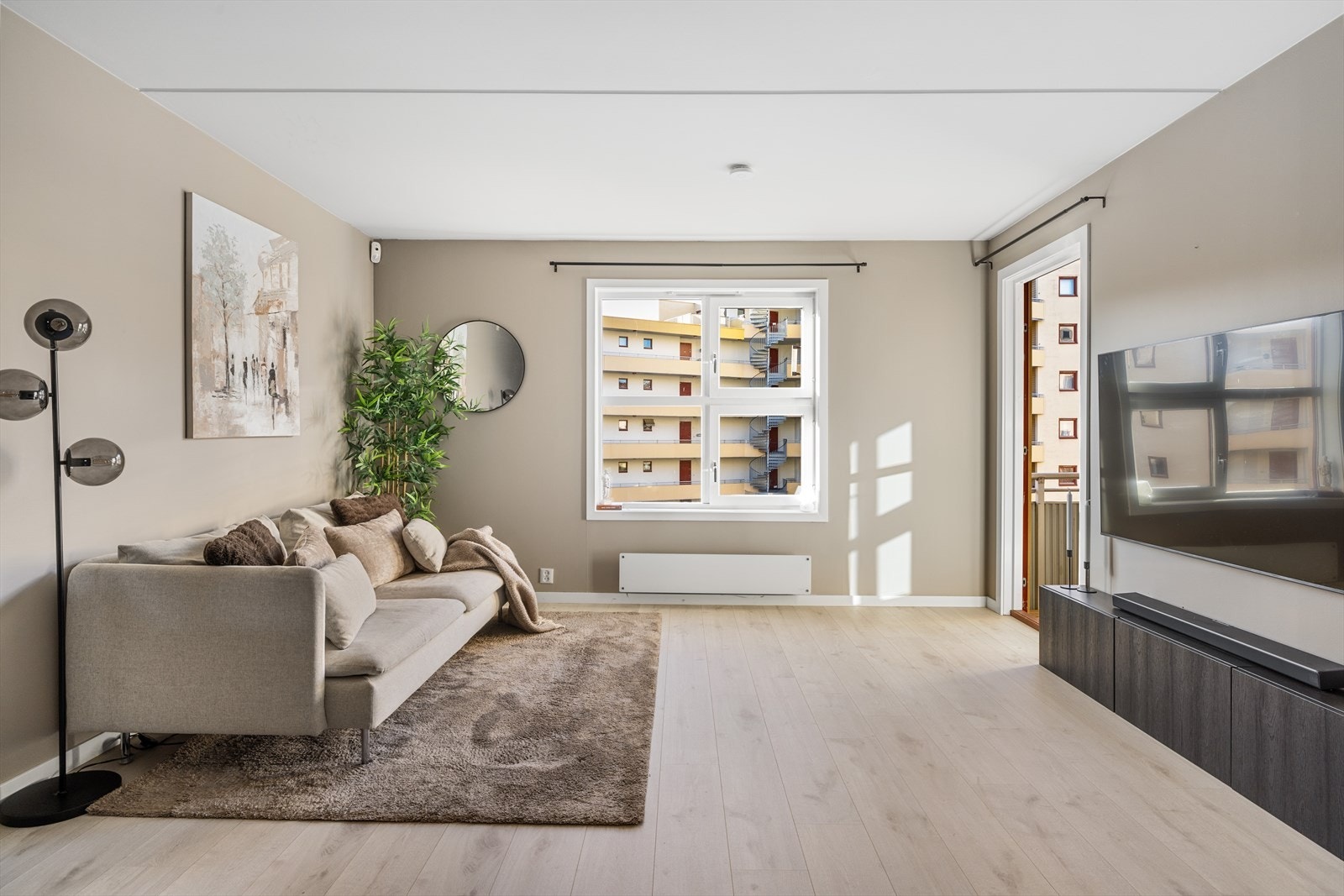 Rommet har en praktisk utforming er lett å møblere etter eget ønske Galleribilde