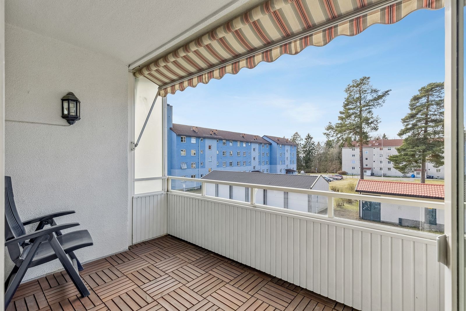 Fra stuen er det utgang til flott vestvendt balkong. Galleribilde