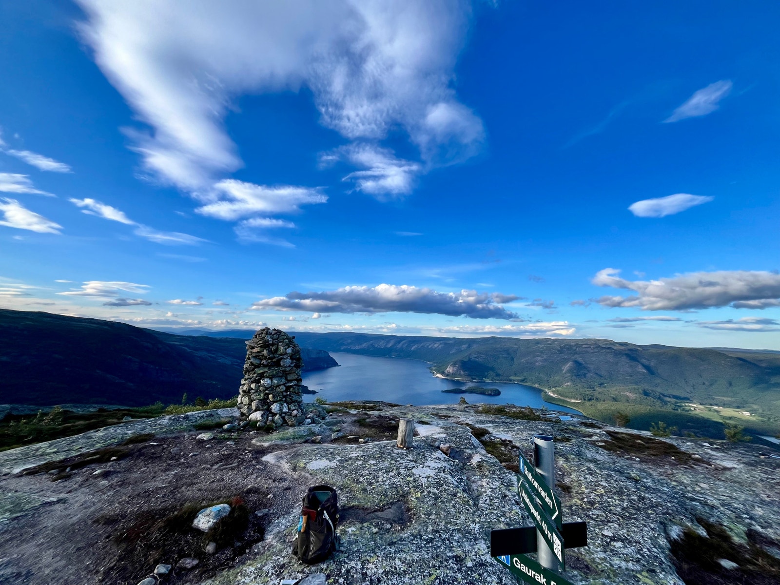 Utsikt fra Langfjell mot NAURAK Galleribilde