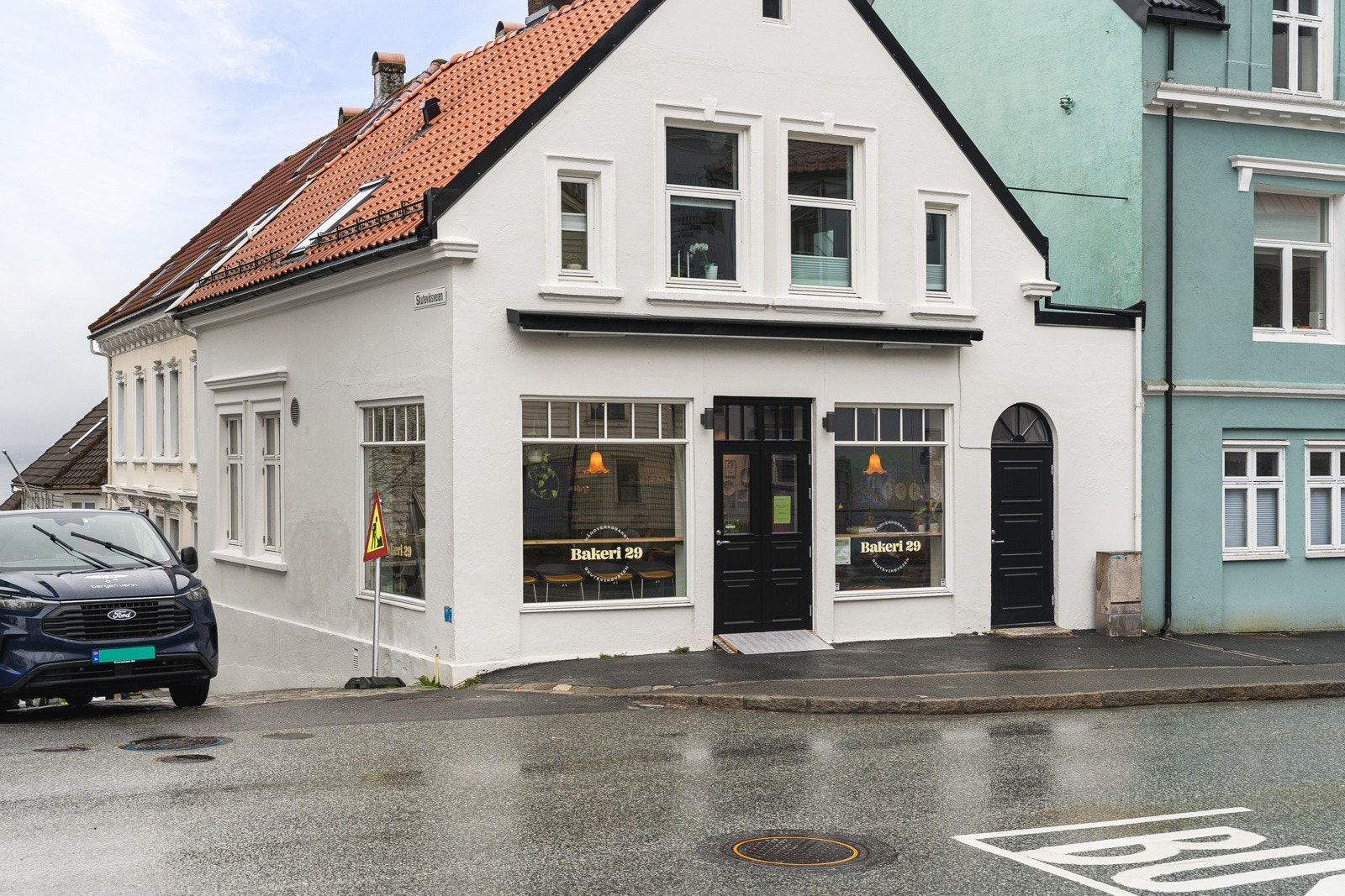 Bakeri 29 ligger under 100 meter fra boligen. Galleribilde