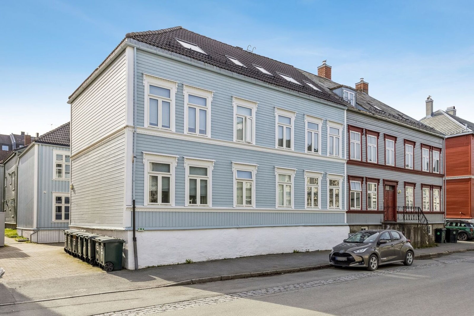 Bygget ligger i bakgården og er skjermet for bilstøy. Galleribilde