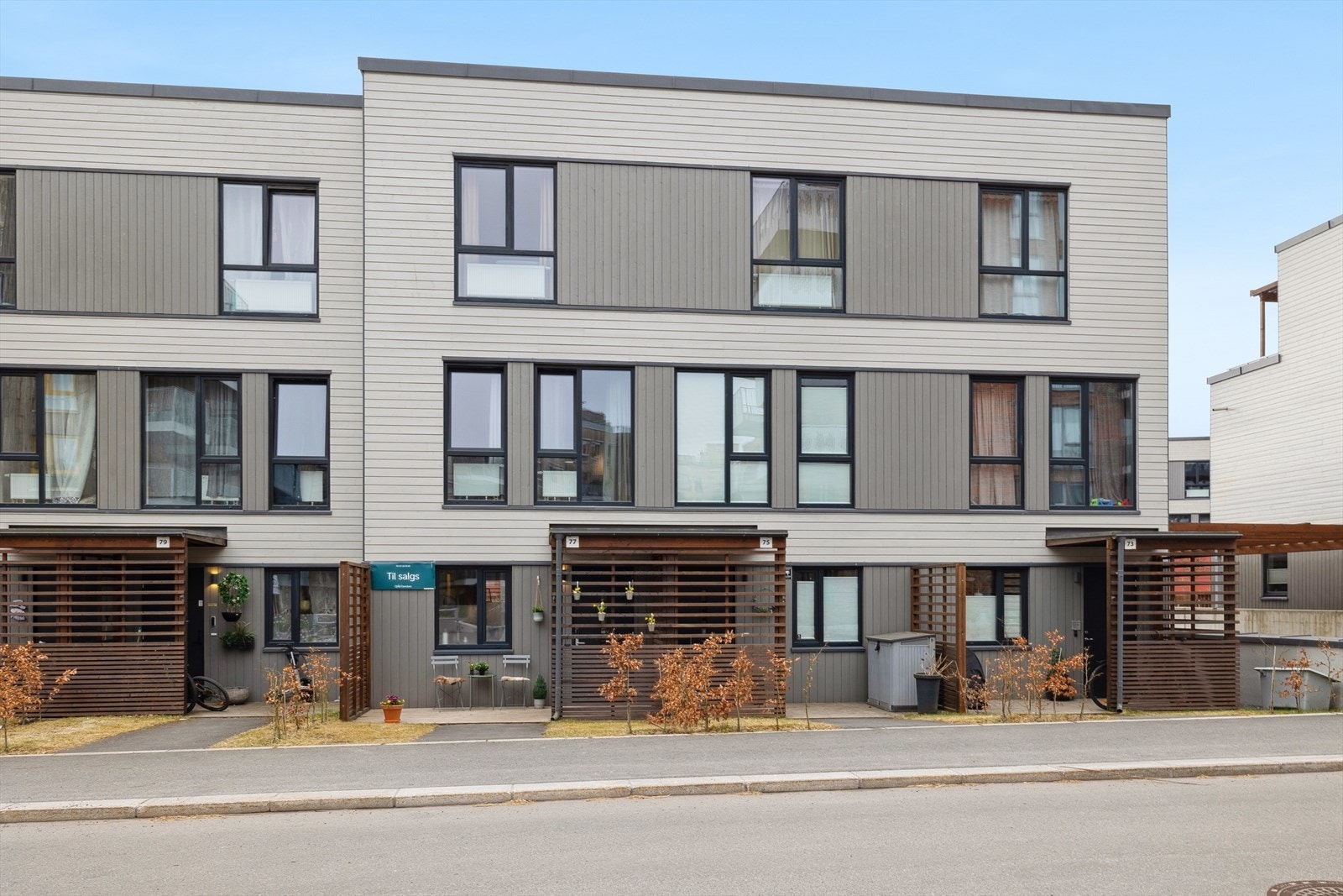 Boligen har en flott beliggenhet i et rolig og barnevennlig boligområde på Finstadjordet. Galleribilde