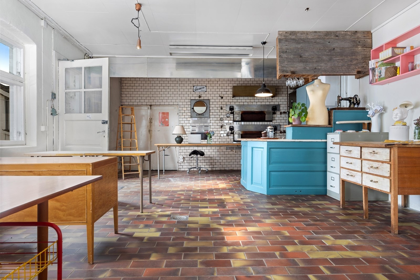 Det gamle bakerhuset fra 1900 har beholdt sjarmen, og fått en oppgradert funksjon med noe nytt elanlegg og VVS. Galleribilde