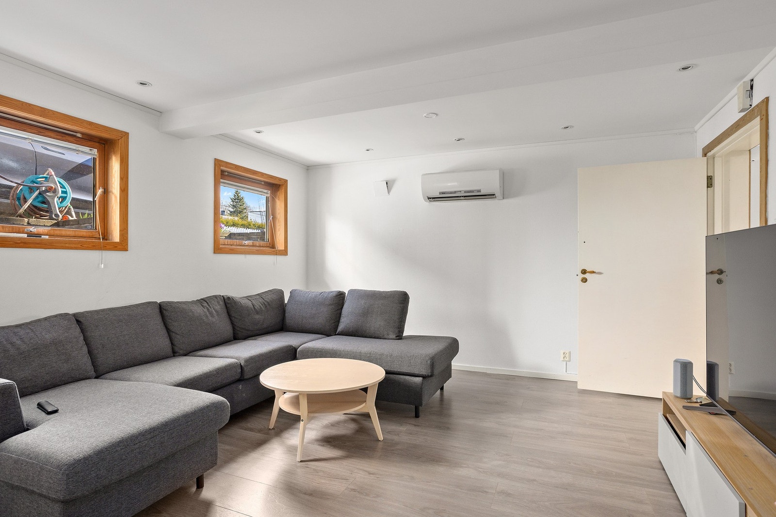 Rommet er brukt som kjøkken/kjellerstue.
Rommet er ikke godkjent for varig opphold. Galleribilde