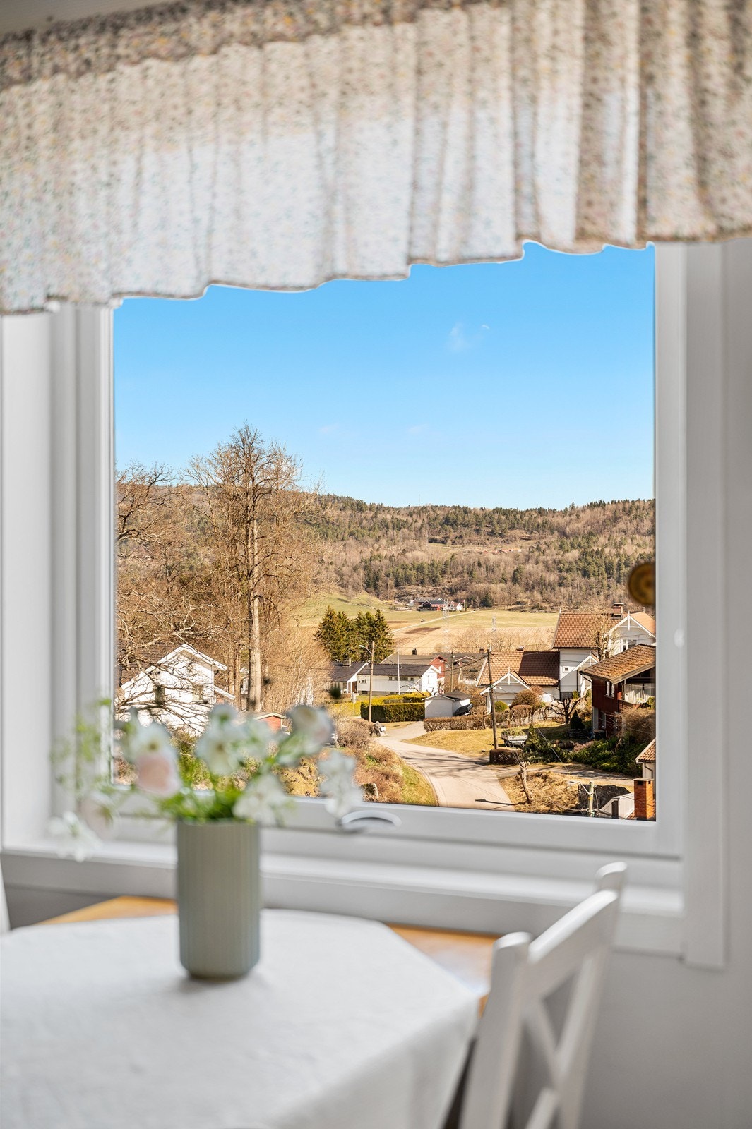 Flott utsikt fra kjøkkenet Galleribilde