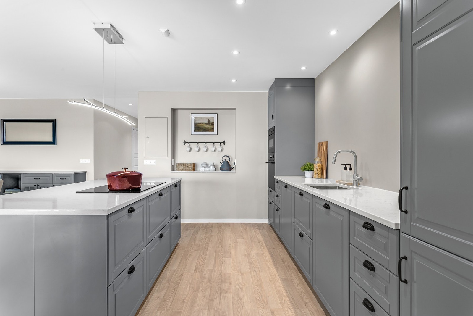 Integrerte hvitevarer følger med. Galleribilde