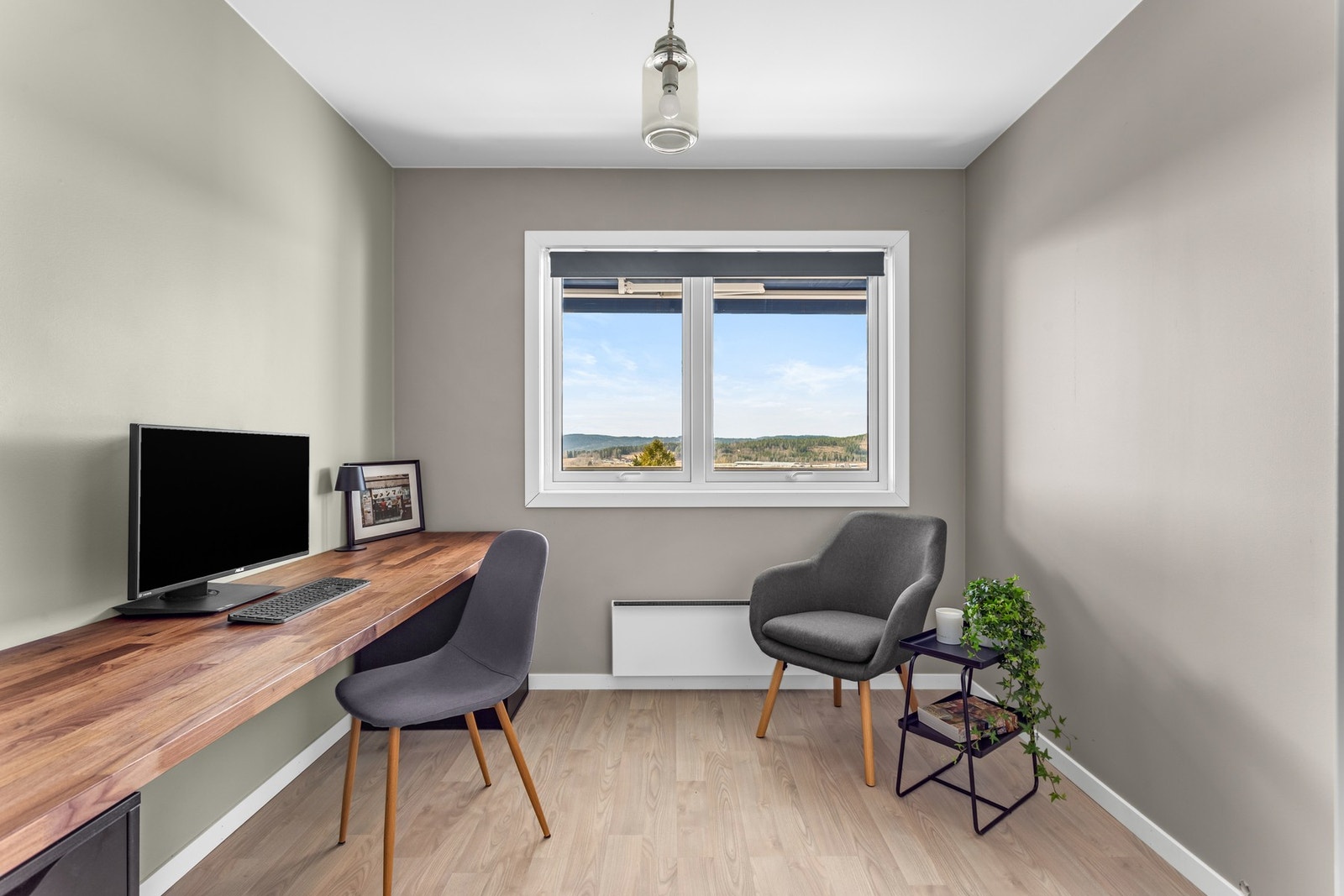 Soverom 3 er innredet som kontor, men fungerer fint som barnerom/gjesterom. Galleribilde