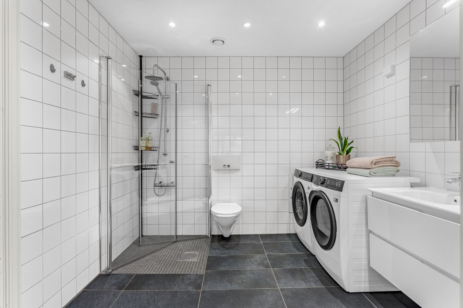 I 2018 ble badet oppgradert med nye fliser på vegger og gulv, samt ny innredning. Galleribilde