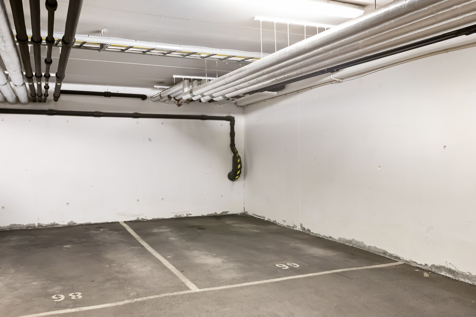 Leiligheten disponerer en garasjeplass i felles garasjeanlegg. Galleribilde