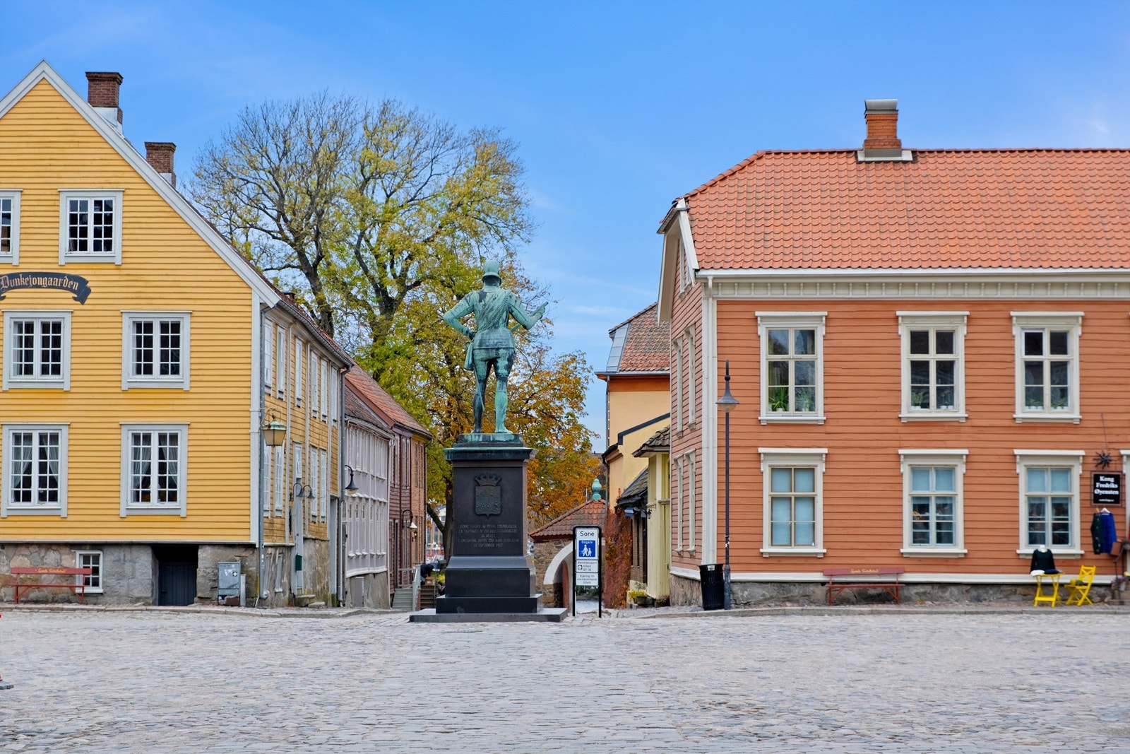 Foruten å være severdig har ærverdige Gamlebyen også tilbud du kan benytte deg av i hverdagen. Galleribilde