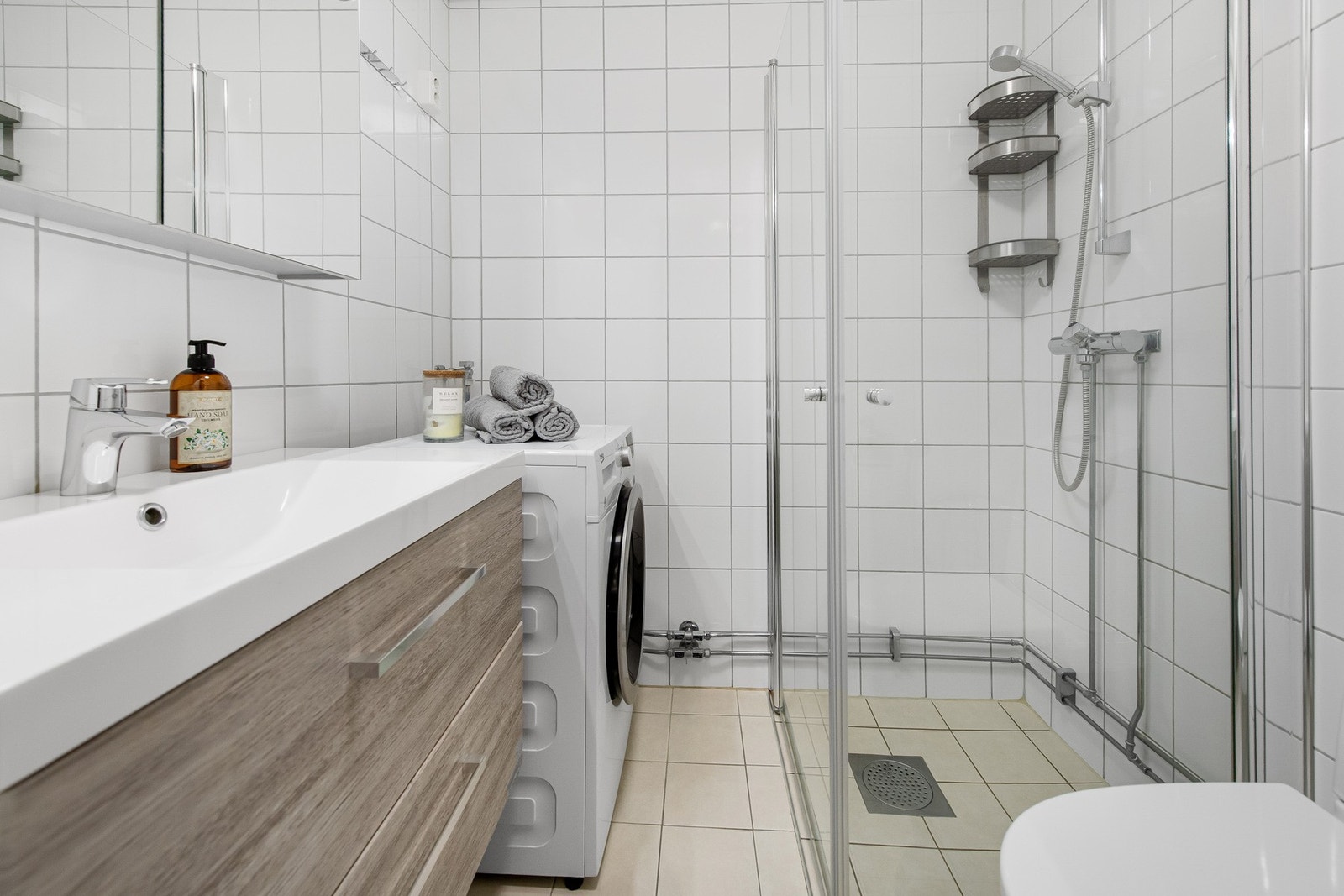 Badet ble oppgradert i 2016 og fremstår som både velholdt og funksjonelt. Galleribilde