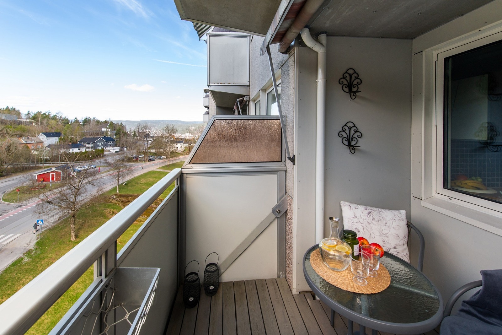 Her får du en lys og arealeffektiv 2-roms med vestvendt balkong og adkomst via heis. Galleribilde