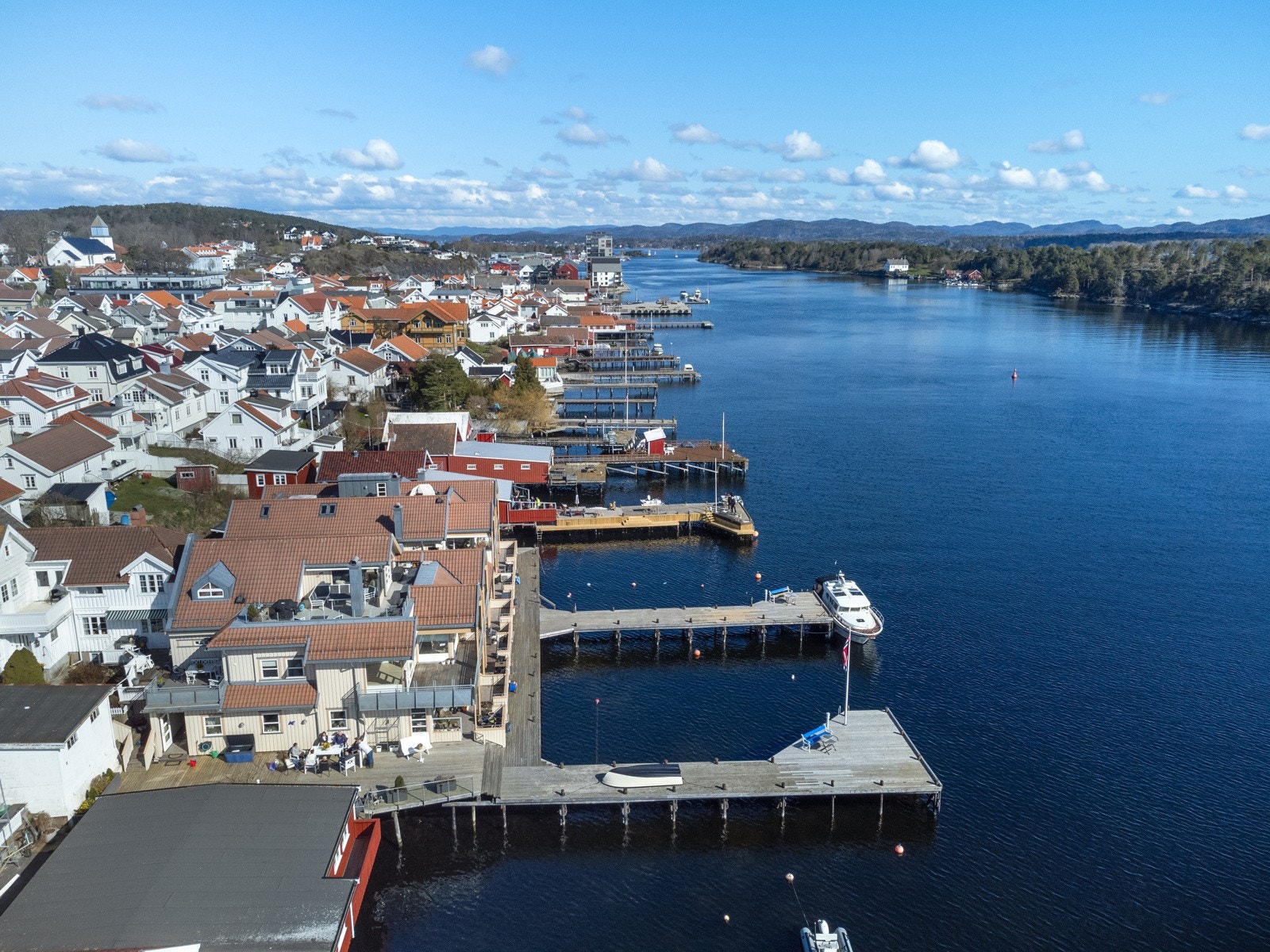 Vaterland brygge ligger for øvrig eksklusivt til på Langesundstangen med meget kort gangavstand til Langesund sentrum. Galleribilde