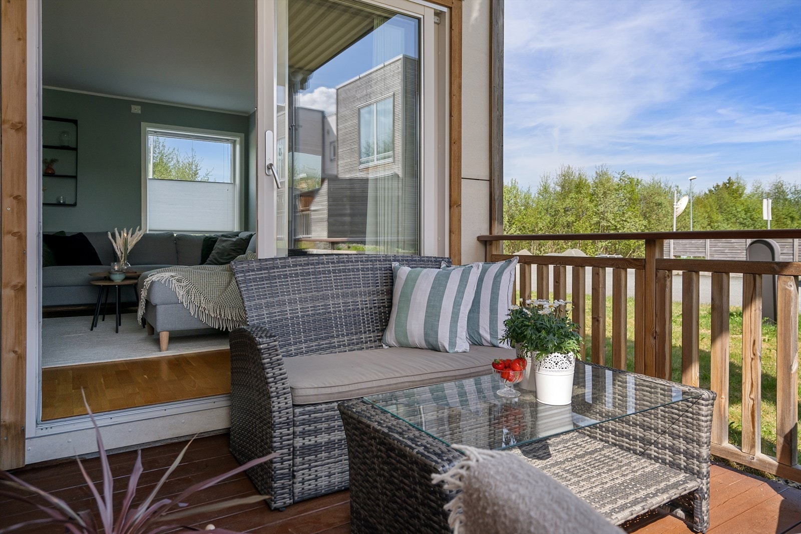 God plass for møblering på terrassen Galleribilde