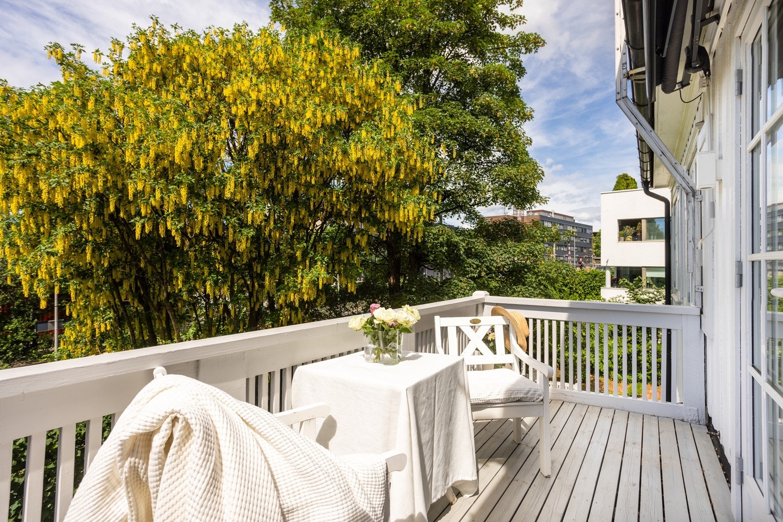 På balkongen er det god plass til utemøblement og grill. Galleribilde