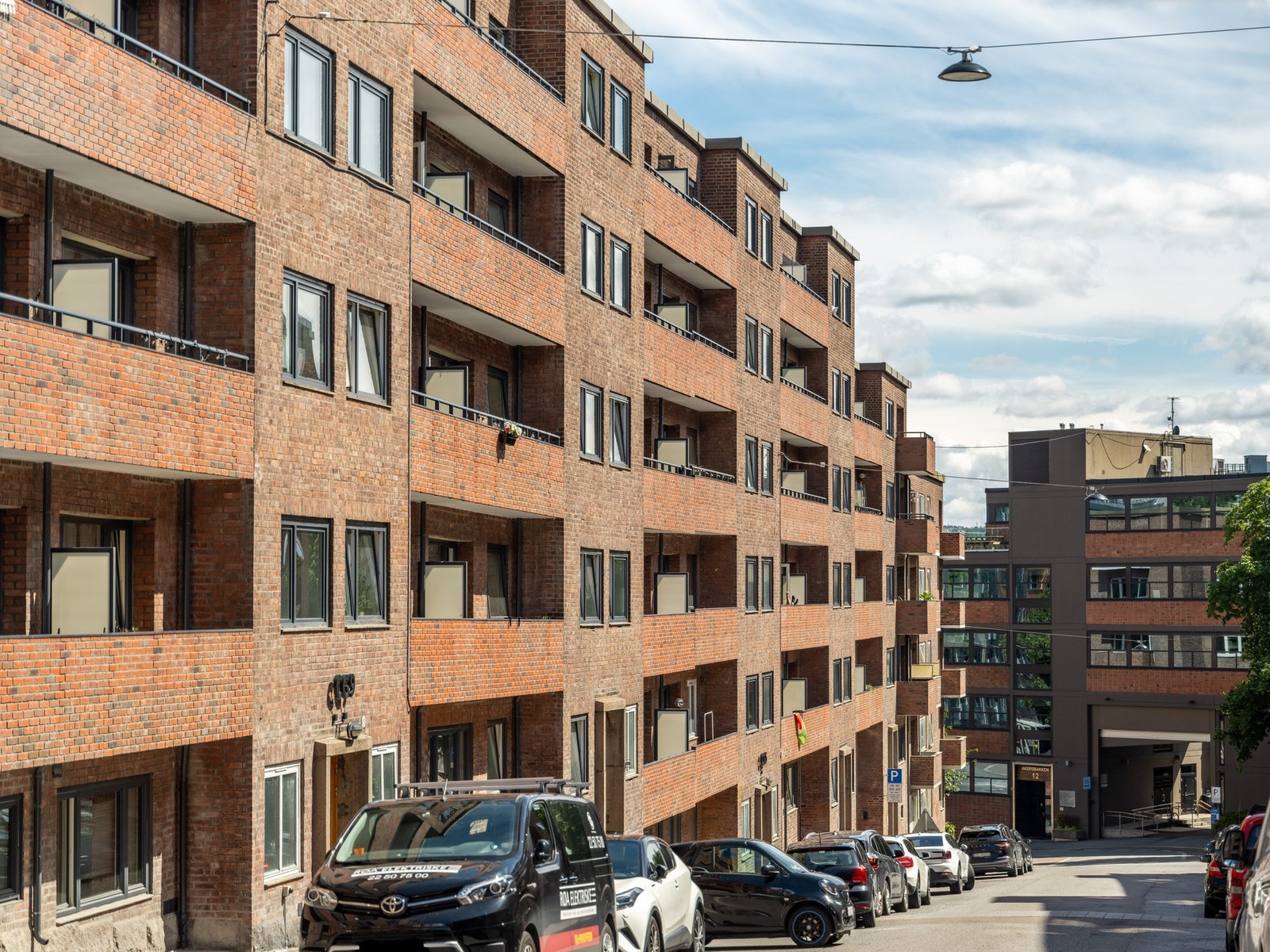 Casparis gate ligger midt mellom St.Hanshaugen og Alexander Kiellands plass, med kort gange til Grünerløkka. Adressen gir deg nærhet til alt . Galleribilde