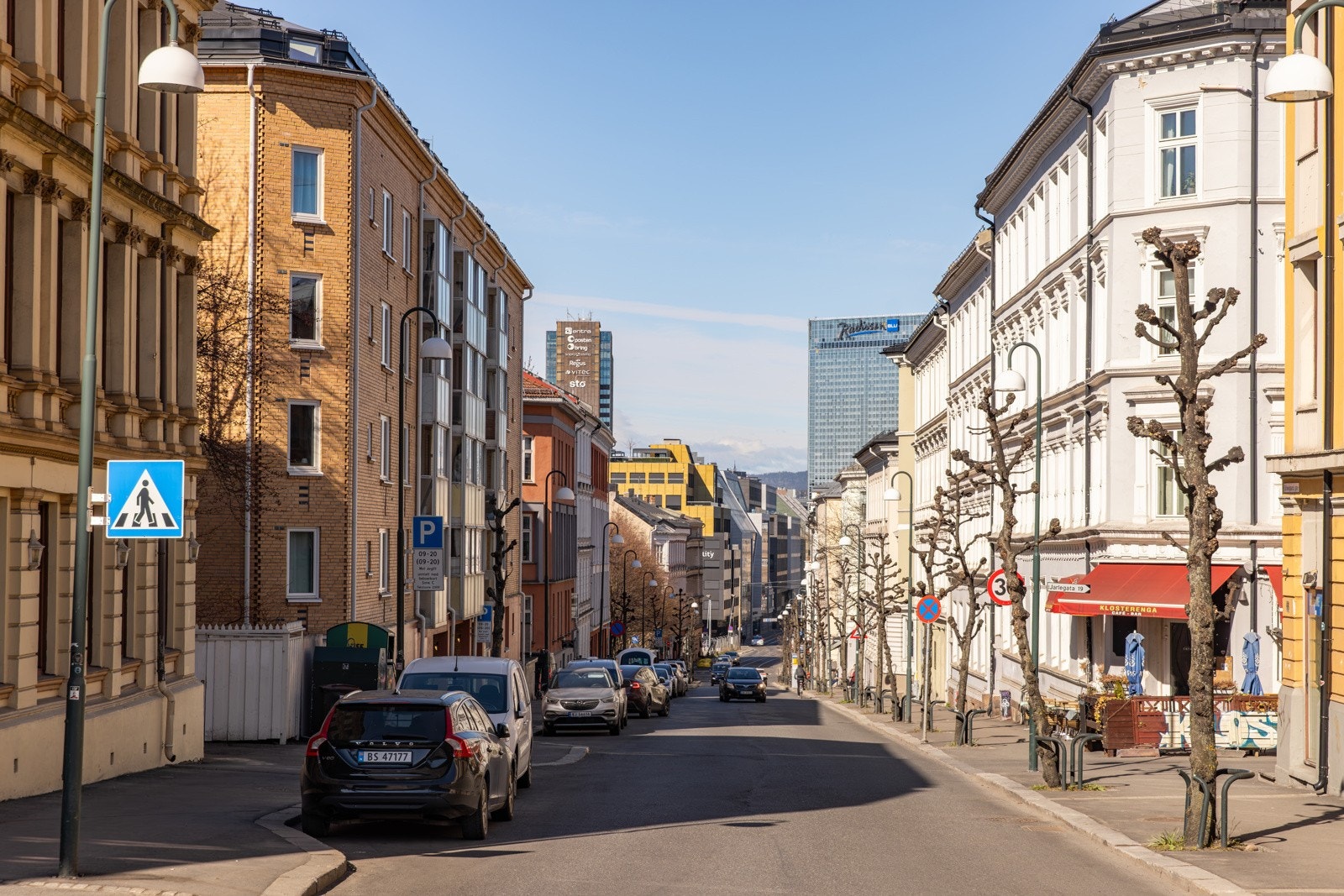 Borettslaget har også en koselig hage hvor du finner du grill/spiseområde og plen. Galleribilde