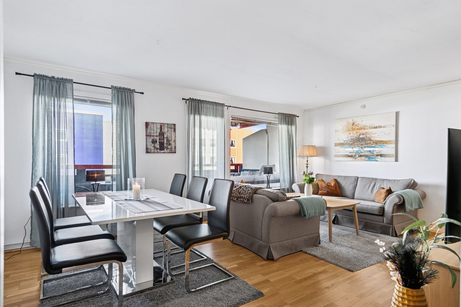 Stue/spisestue Galleribilde