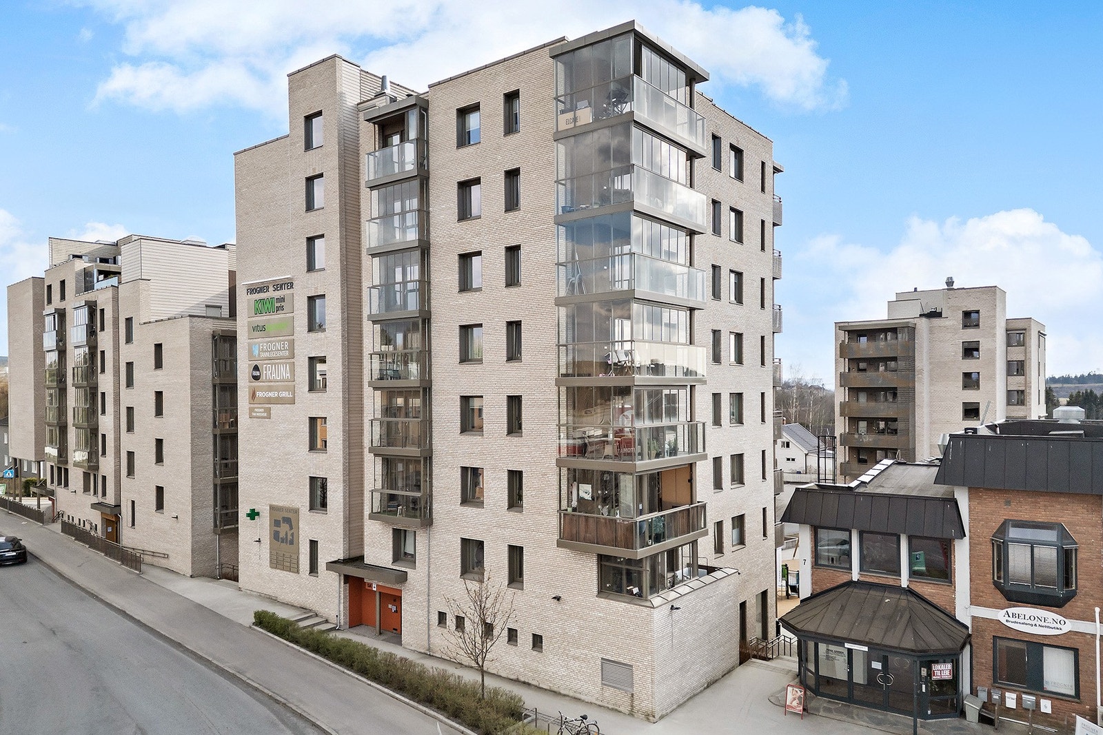Det er absolutt verdt å komme på et besøk til ditt nye og sjarmerende hjem i Frognerveien 5a! Galleribilde