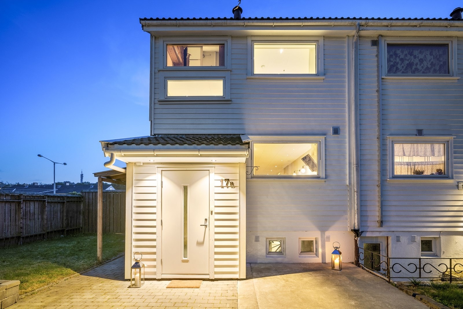 - Fasade er vedlikeholdt over flere år, hvor det er skiftet fasade og malt i perioden mellom 2018-2023 - Galleribilde