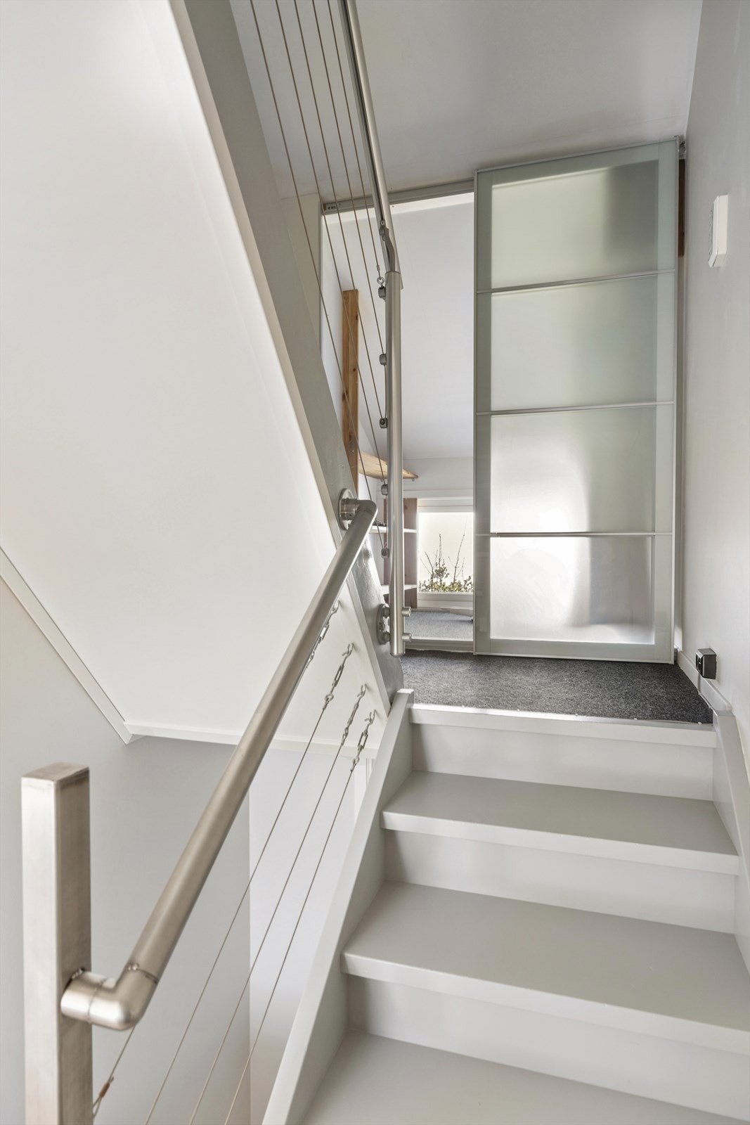 - Videre opp har man en liten walk-in garderobe - Galleribilde