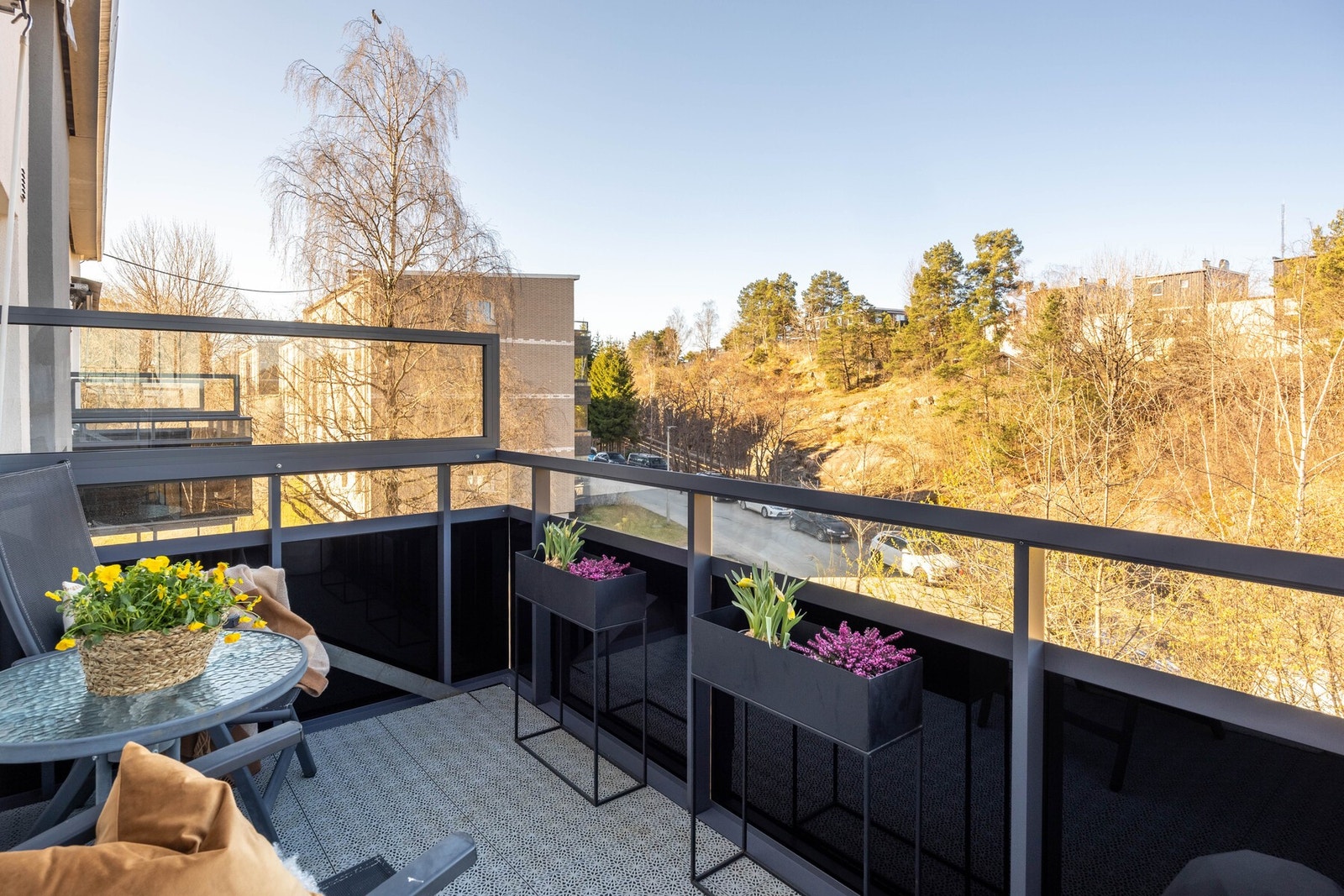 Høytliggende og tilbaketrukket beliggenhet. Galleribilde