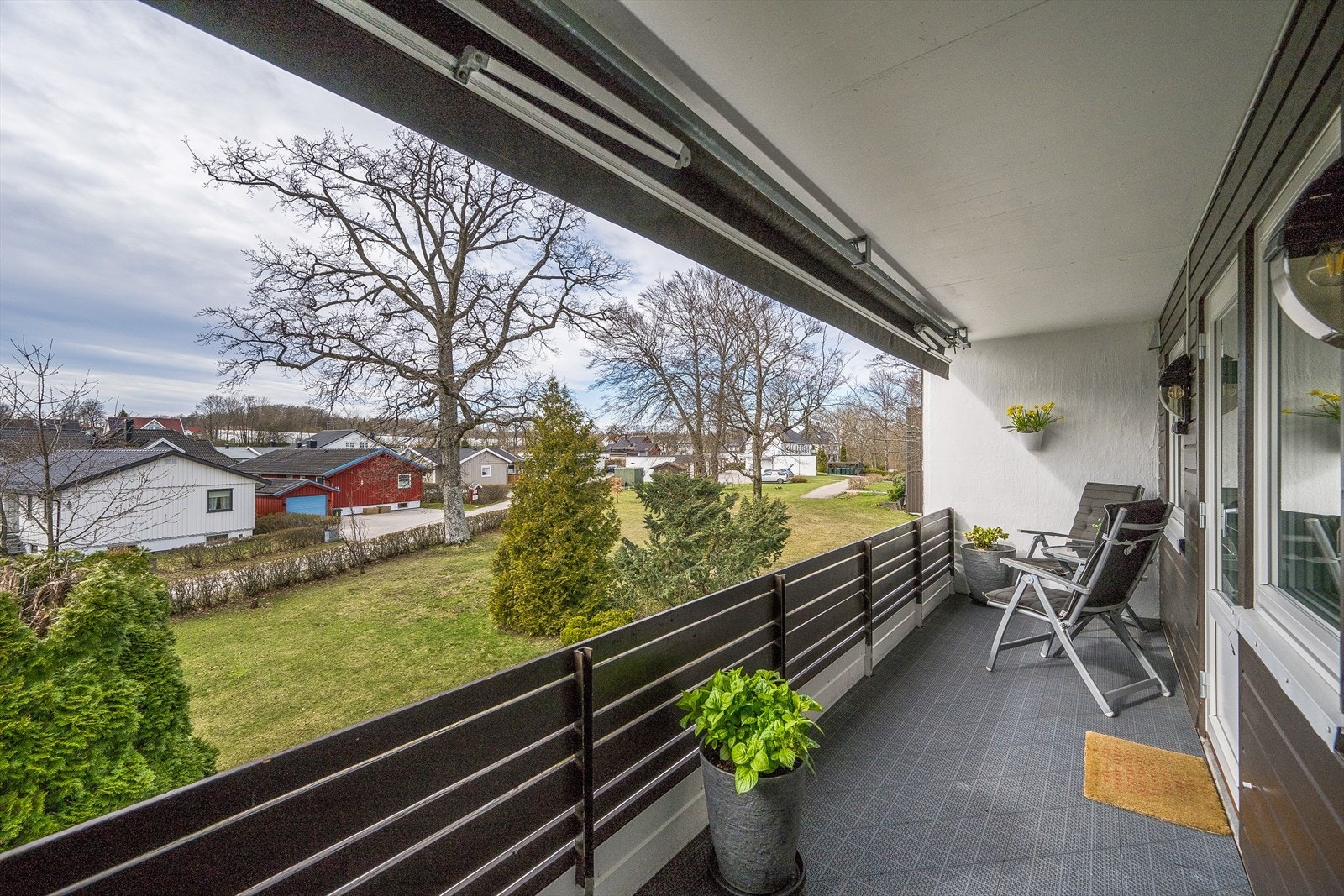 Balkong med adkomst fra kjøkkenet. Galleribilde