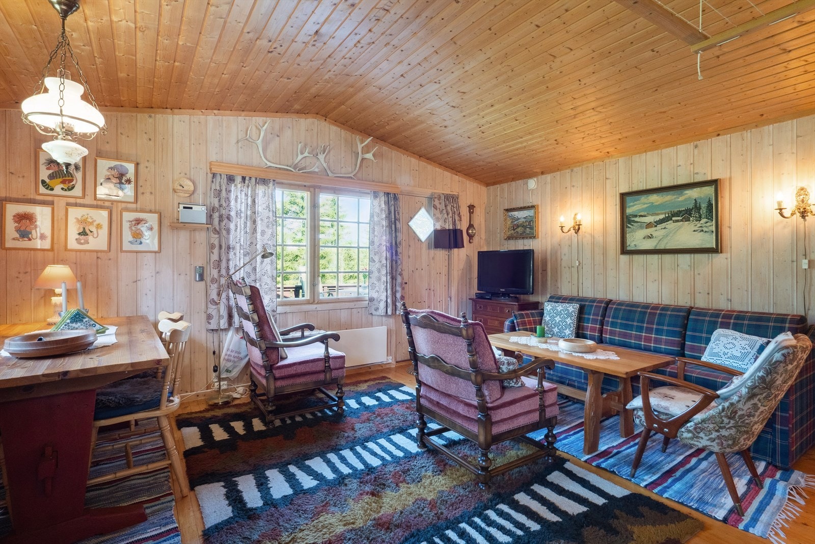 Fra stuen er det også egen utgang til terrassen. Galleribilde