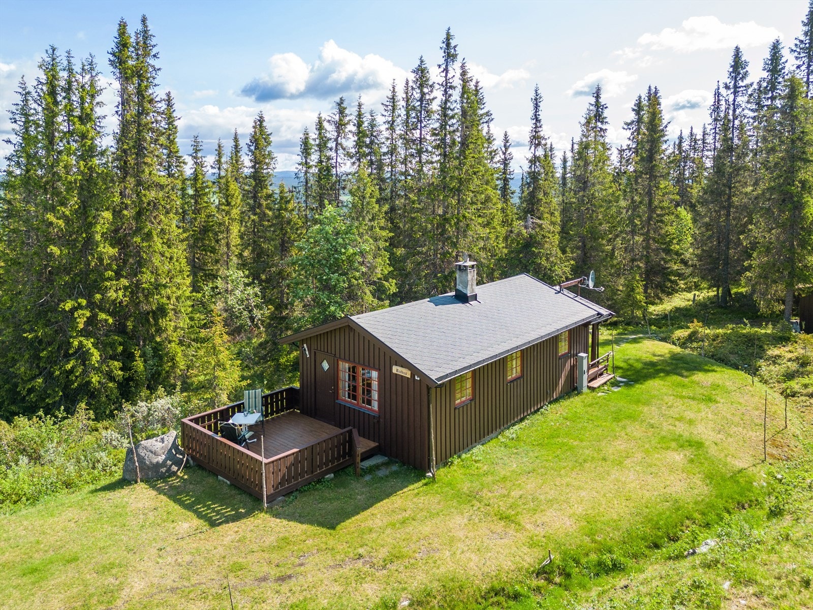 DNB Eiendom Ingrid Bungum har gleden av å kunne ønske velkommen til Måsåvegen 4! Galleribilde