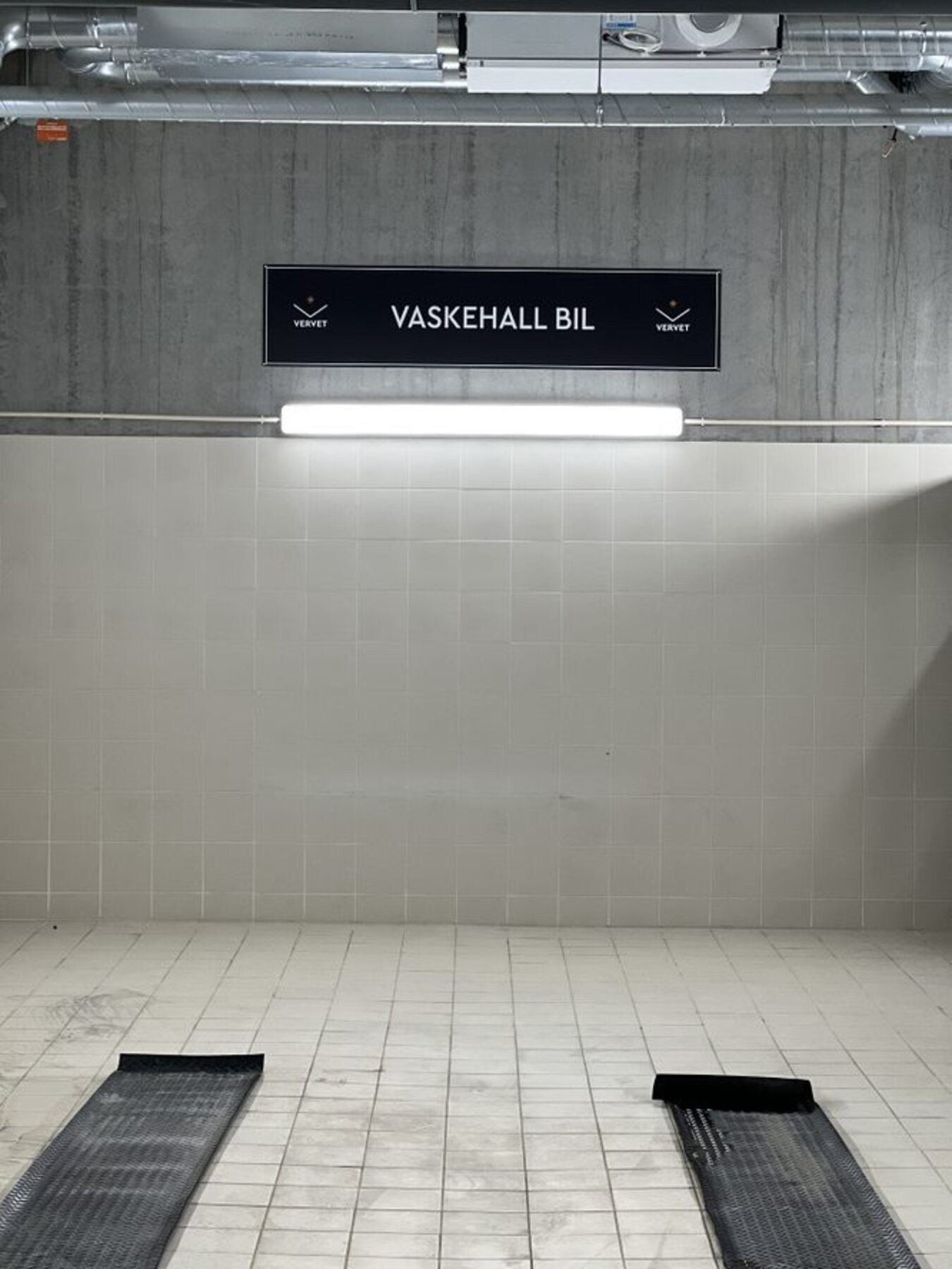 I tillegg har anlegget en egen vaskehall. Galleribilde