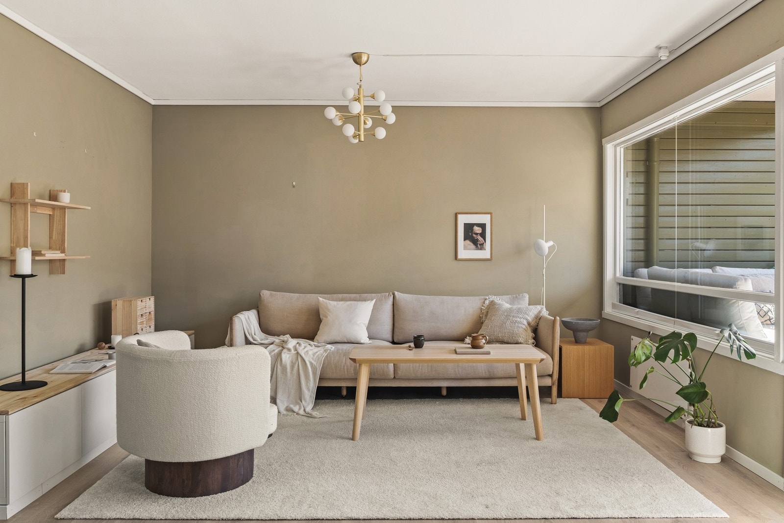 Asbjørnsens gate 18 presenteres av EIE Eiendomsmegling, ved Marte Bergtun. Galleribilde