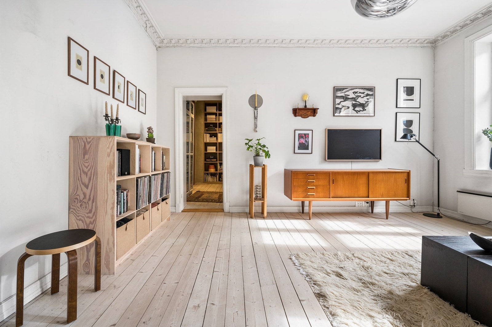 Nydelig stukkatur i himlingen. Galleribilde