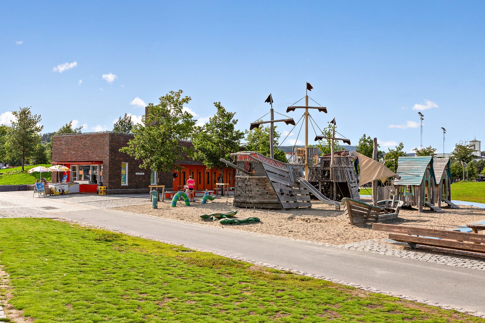 Det er også en flott lekeplass for de minste. Galleribilde