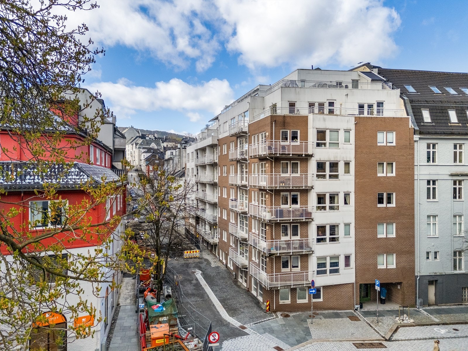 - Sameiet består av 47 leiligheter - Galleribilde