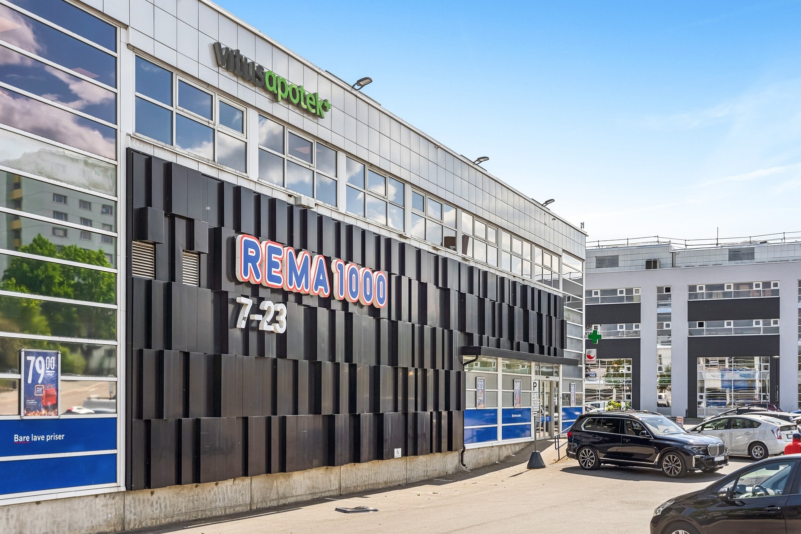 Ellers ligger også en stor Rema 1000 rett i nærheten. Her finner du også EVO treningssenter. Galleribilde