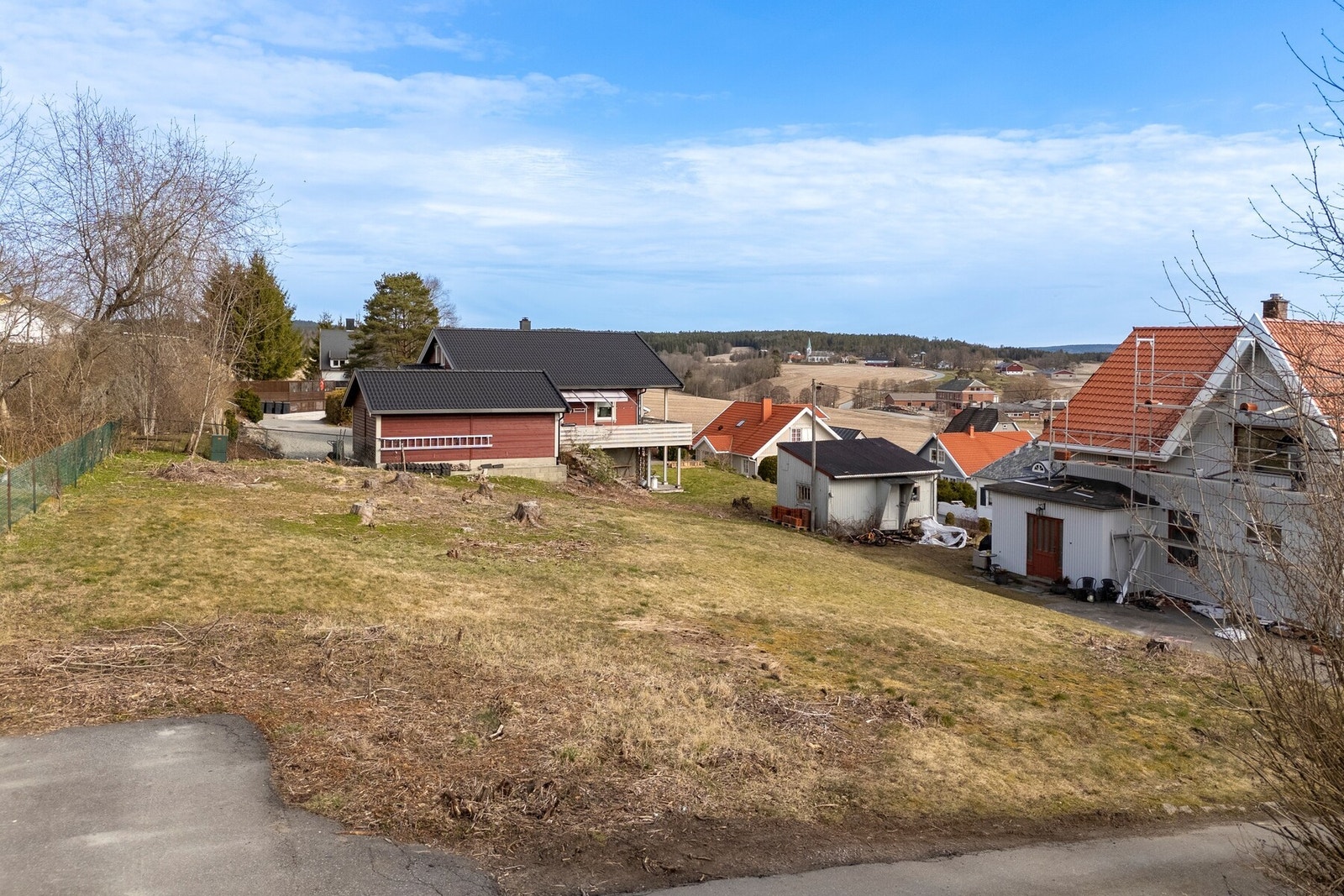 Oversiktsbilde over tomten. Galleribilde