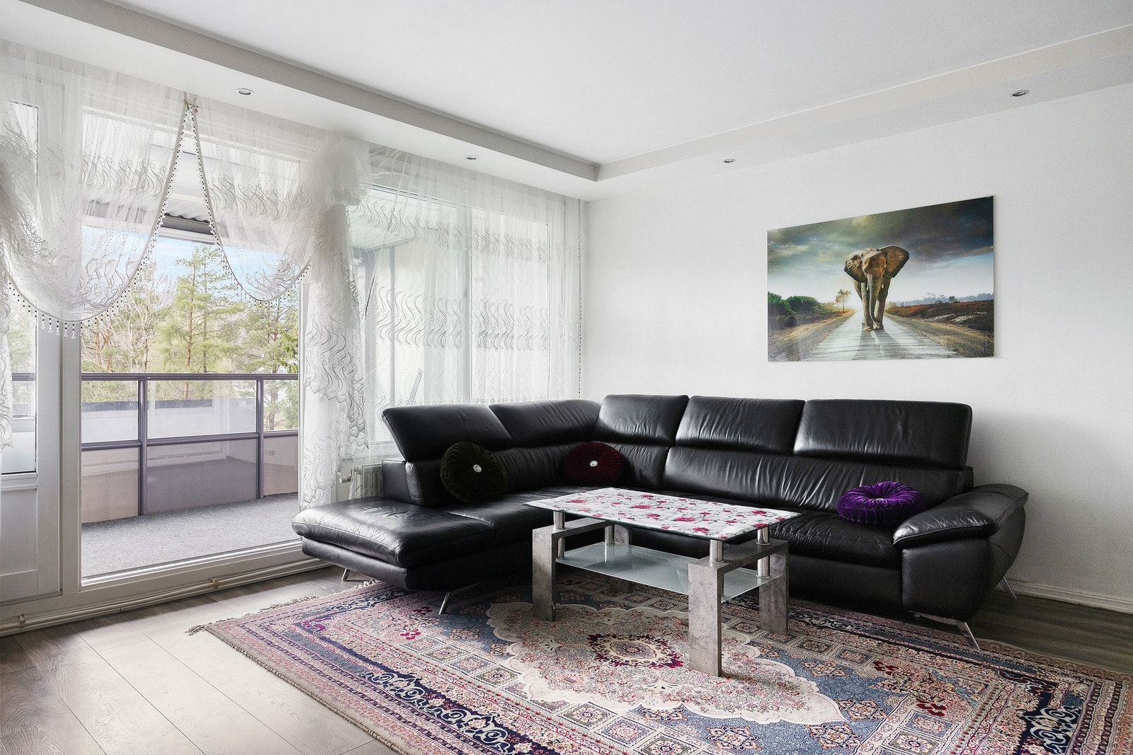 Ali Hashmi v/EIE eiendomsmegling har gleden av å presentere en familievennlig 4-roms leilighet i Ammerudhellinga 72! Galleribilde