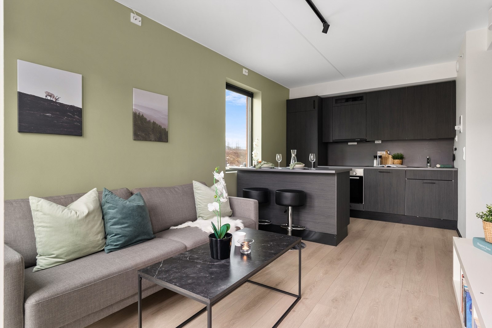 Nordvik Bolig ved Thomas Kvålsvoll ønsker velkommen til Andersbakkan 93! Galleribilde