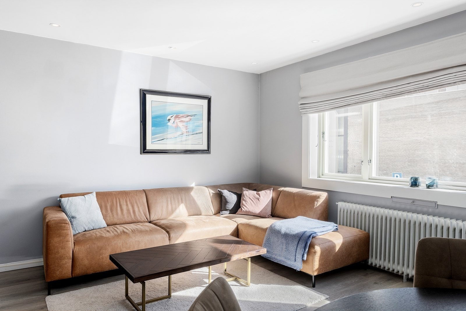 Lys og luftig stue. Galleribilde