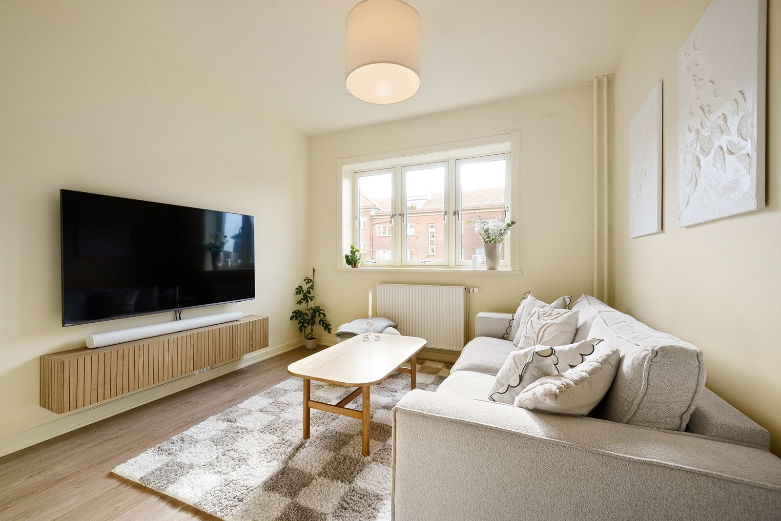 - Dette er en attraktiv og stilren 3-roms beliggende på beste Løkka - Galleribilde