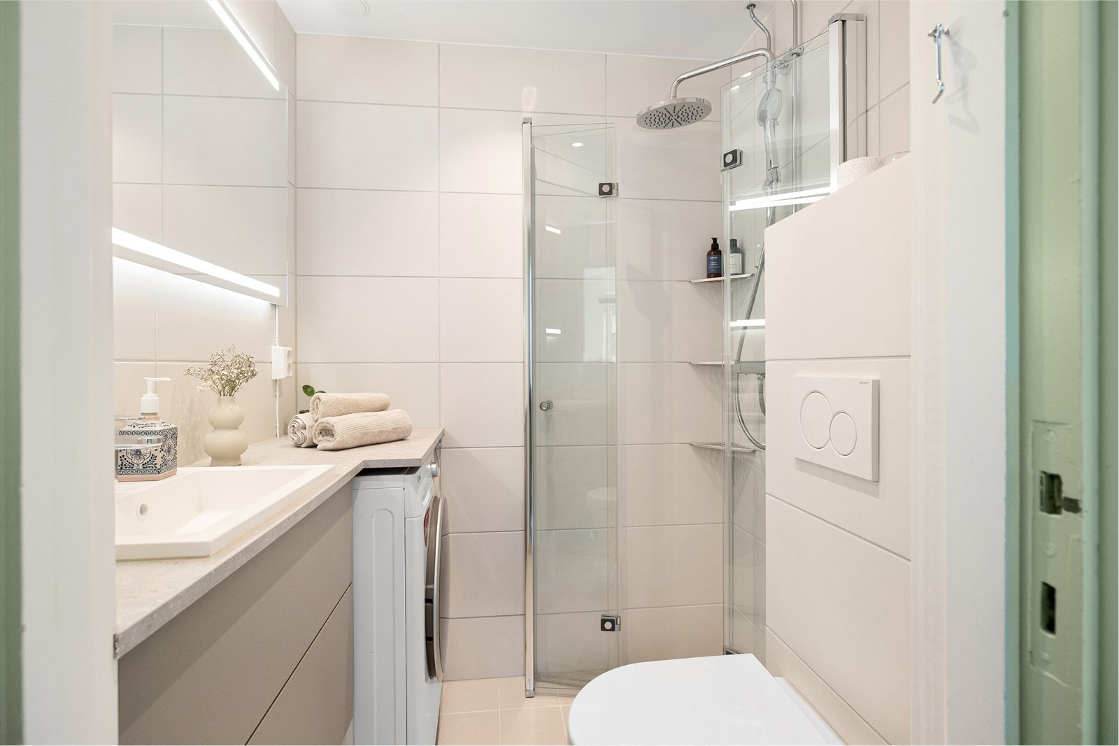 - Pent flislagt bad med varme i gulv - Galleribilde