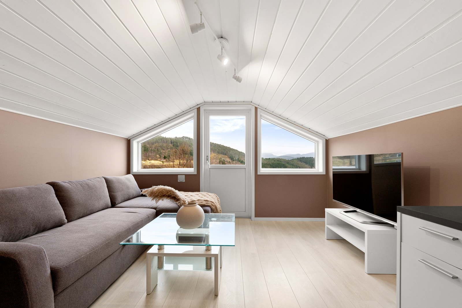 Loftstue Galleribilde