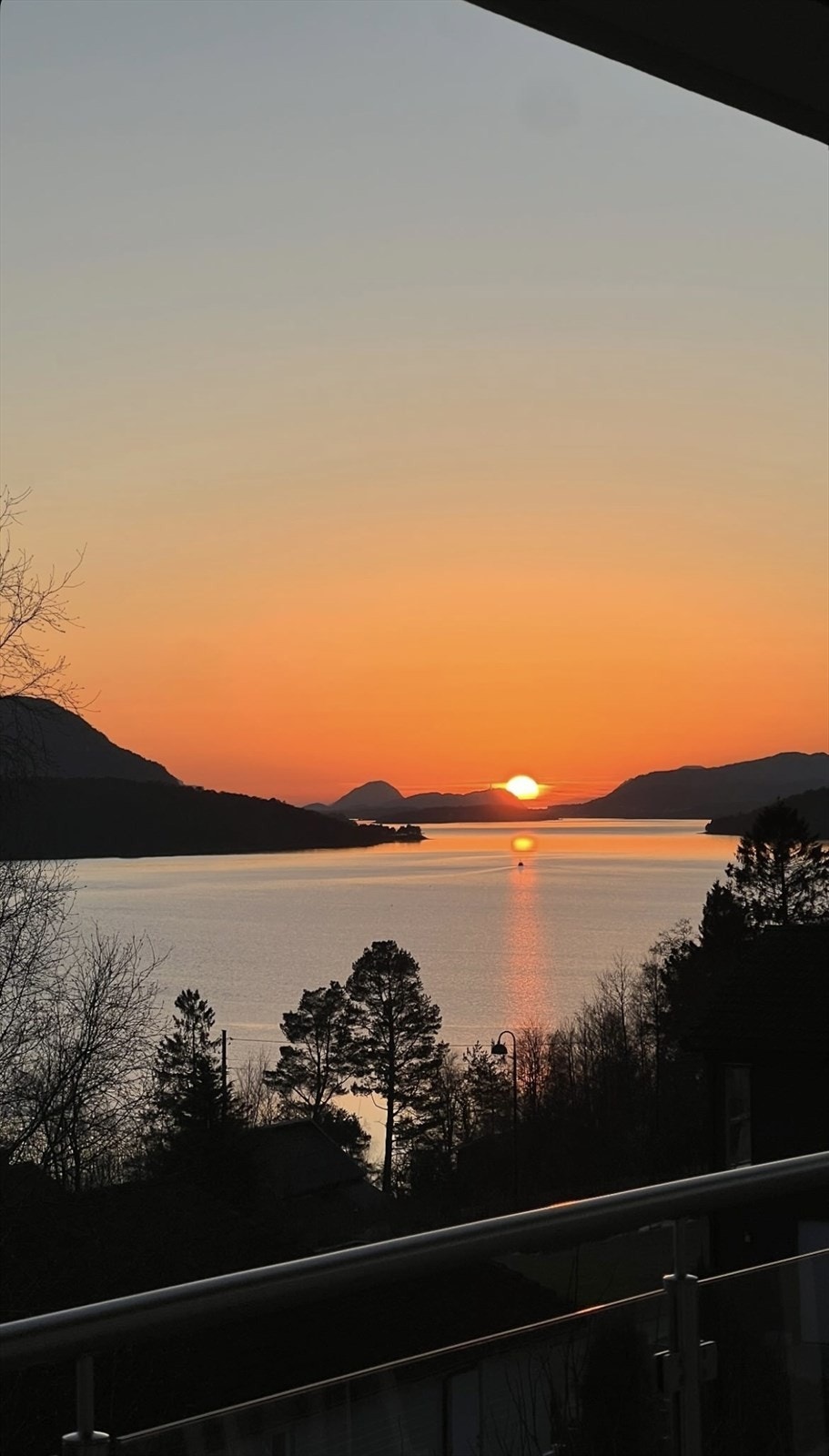 En helt normal solnedgang på Stette Galleribilde