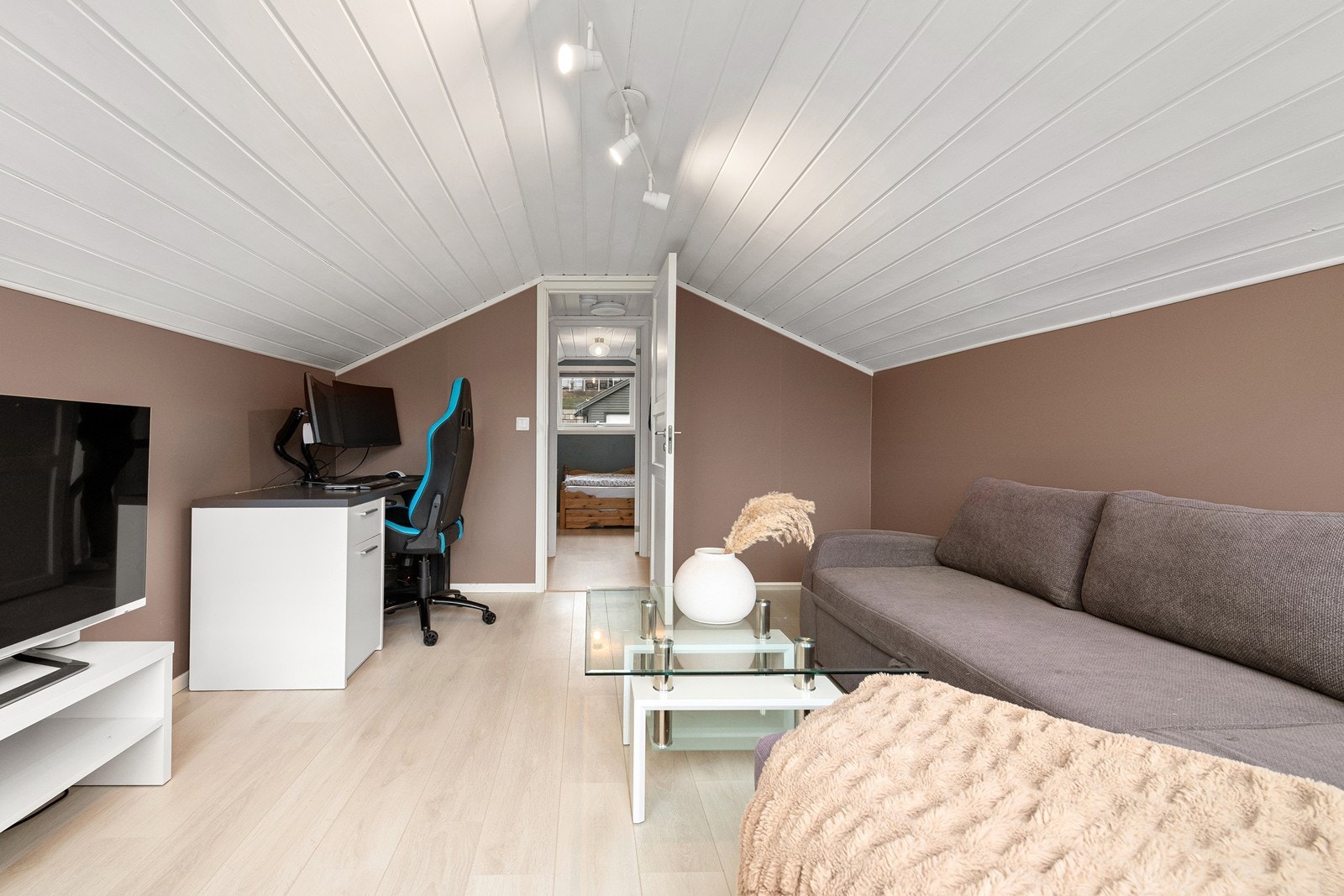 Loftstue mot gang og soverom Galleribilde